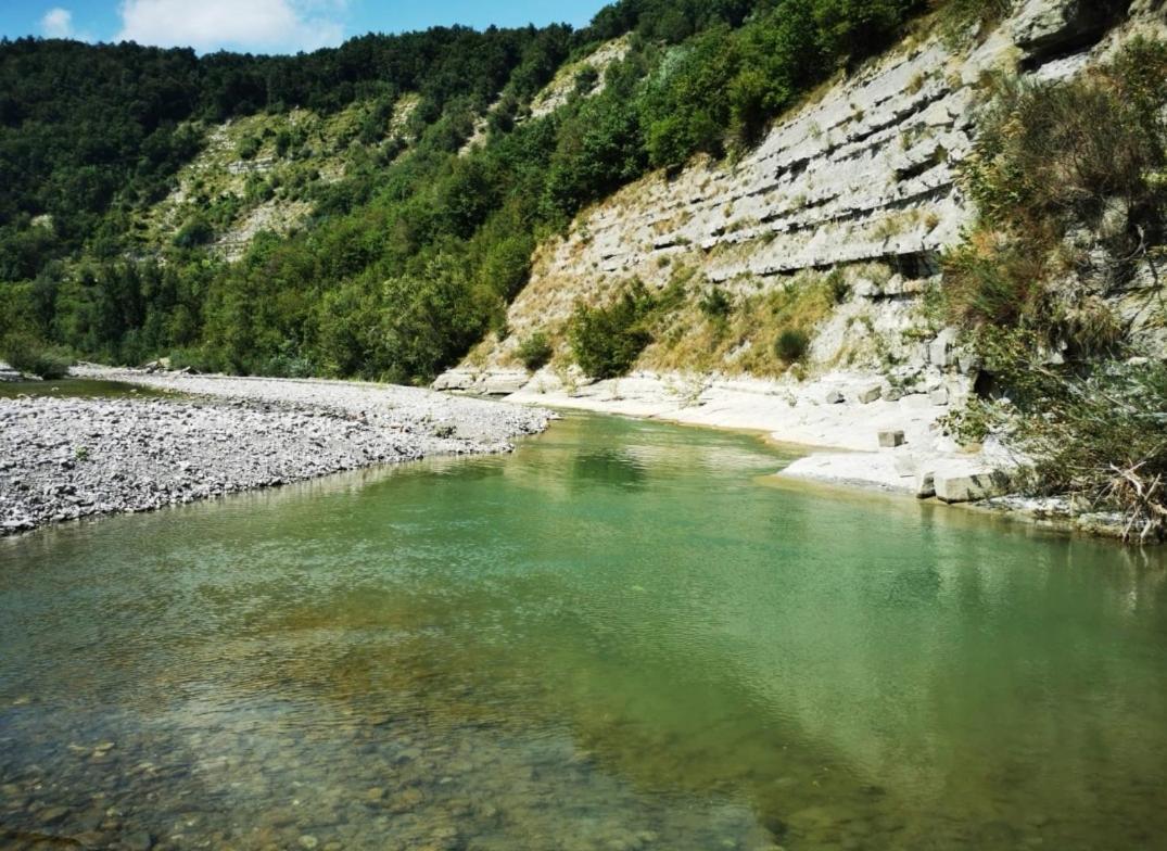 Il Nido Di Matilde _Monolocale Design Sul Fiume_ Rossena Exterior foto